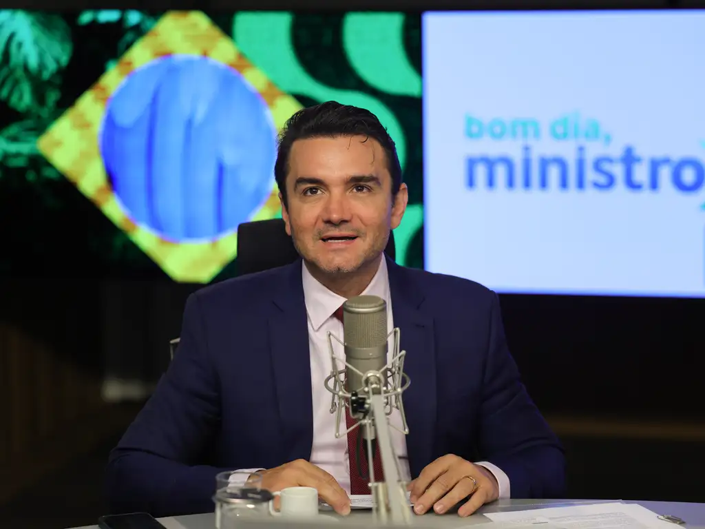 'Nosso foco é trabalhar pelo turismo e pelo Brasil. Não são verídicas as informações sobre uma possível saída', disse o ministro nesta sexta-feira (29/8) -  (crédito: Fabio Rodrigues-Pozzebom/ Agência Brasil)
