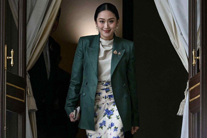 Paetongtarn Shinawatra com seu pai, Thaksin -  (crédito: Getty Images)