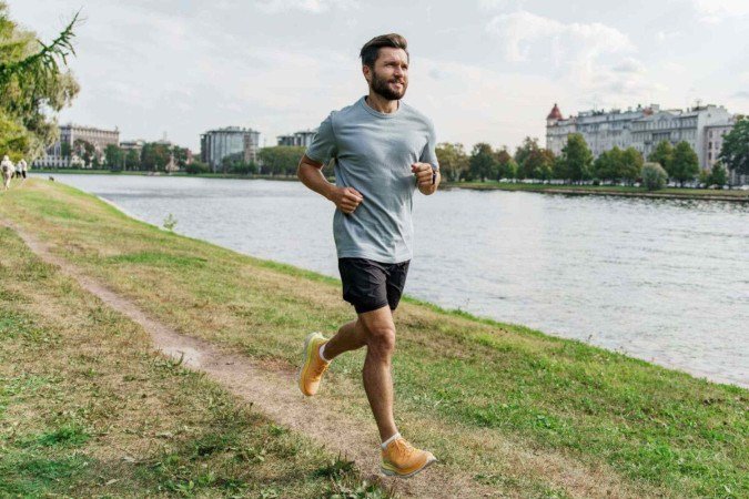 Síndrome do joelho de corredor pode causar dores e exige cuidados (Imagem: muse studio | Shutterstock) -  (crédito: EdiCase)