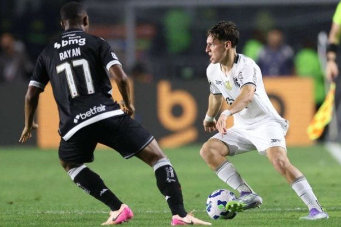 Montoro tem bola para dar e vender. Mas caiu vertiginosamente - (crédito: Foto: Vitor Silva/Botafogo) Montoro tem bola para dar e vender. Mas caiu vertiginosamente - (crédito: Foto: Vitor Silva/Botafogo)