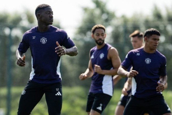 Jogadores do Manchester United durante treinamento da equipe - (crédito: Foto: Divulgação) Jogadores do Manchester United durante treinamento da equipe - (crédito: Foto: Divulgação)