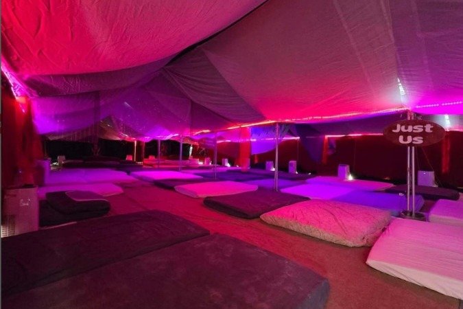 Domo da Orgia, criado em 2003, é uma das atrações mais polêmicas e procuradas do Burning Man - (crédito: Reprodução/Instagram) Domo da Orgia, criado em 2003, é uma das atrações mais polêmicas e procuradas do Burning Man - (crédito: Reprodução/Instagram)