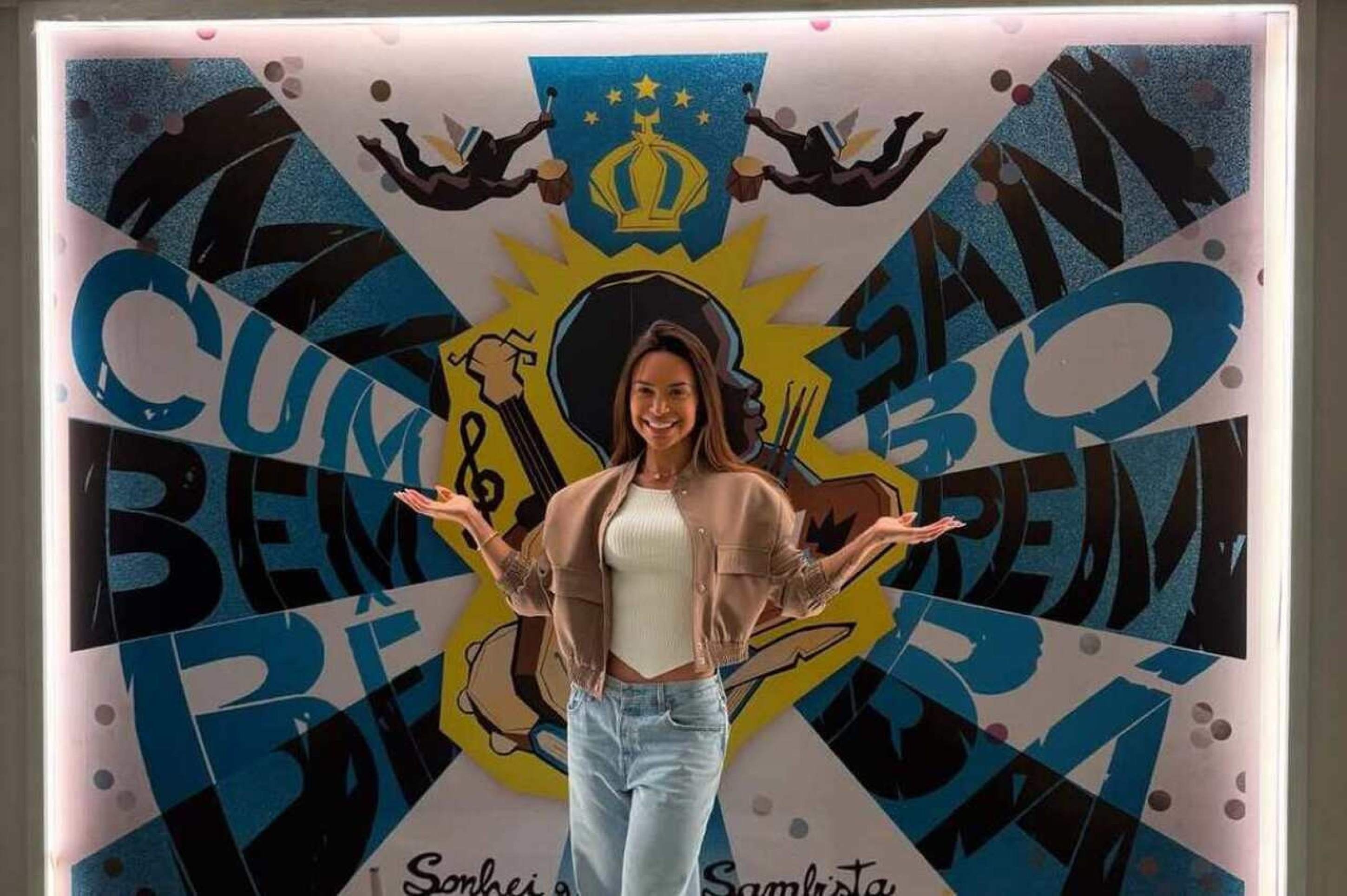 Esposa de astro do Vasco será musa de escola de samba no Carnaval de 2026