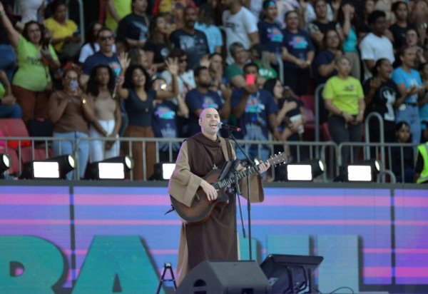  Ed Alves/CB/D.A Press