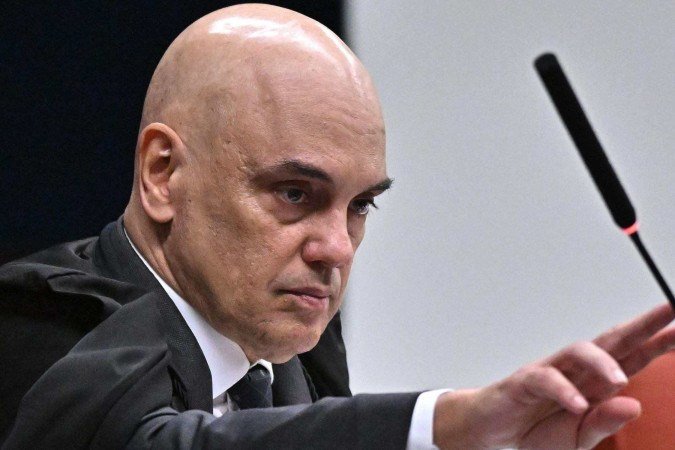 No STF, cinco ministros integram a Primeira Turma, que vai julgar Bolsonaro: Alexandre de Moraes (relator do caso), Flávio Dino, Luiz Fux, Cármen Lúcia e Cristiano Zanin (presidente da Turma) - (crédito: Reuters) No STF, cinco ministros integram a Primeira Turma, que vai julgar Bolsonaro: Alexandre de Moraes (relator do caso), Flávio Dino, Luiz Fux, Cármen Lúcia e Cristiano Zanin (presidente da Turma) - (crédito: Reuters)