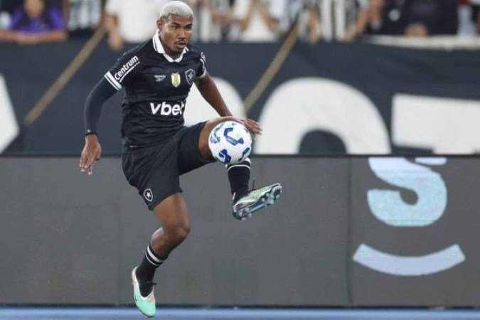 Cuiabano está próximo de deixar o Botafogo rumo ao Nottingham Forest - (crédito: Foto: Vítor Silva/Botafogo) Cuiabano está próximo de deixar o Botafogo rumo ao Nottingham Forest - (crédito: Foto: Vítor Silva/Botafogo)