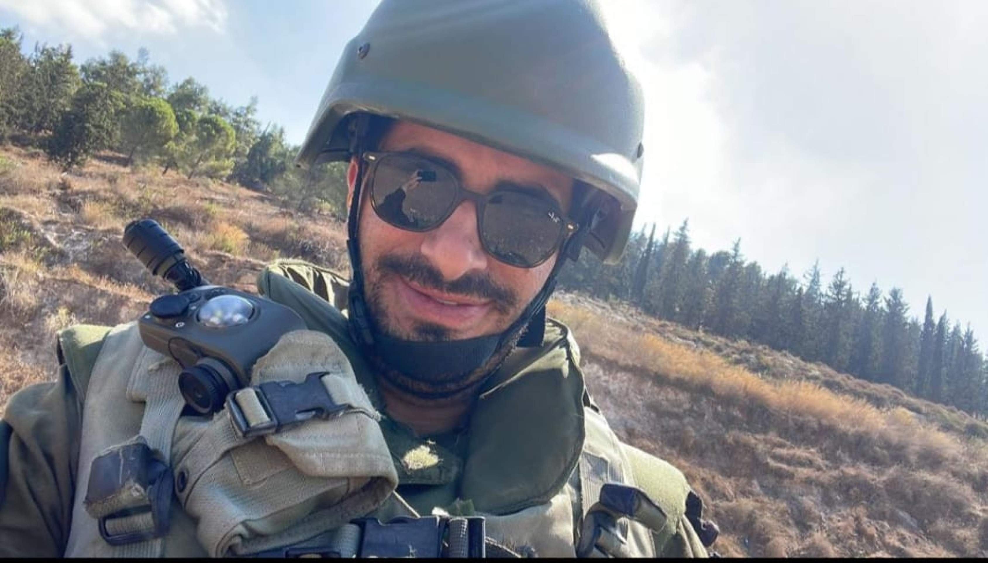 Ariel Lubliner em foto tirada em treinamento militar nas Forças de Defesa de Israel (IDF)