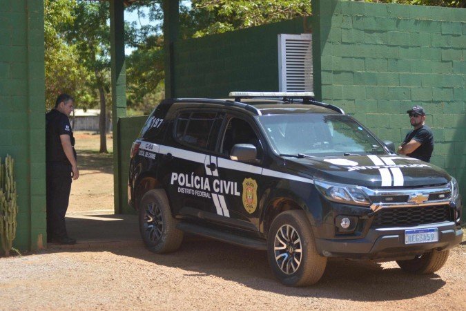  Incêndio em casa de recuperação de dependentes químicos deixa cinco mortos. O incêndio começou perto das 3h da manhã na área rural do Boqueirão, região do Paranoá. -  (crédito:  Ed Alves/CB/D.A Press)