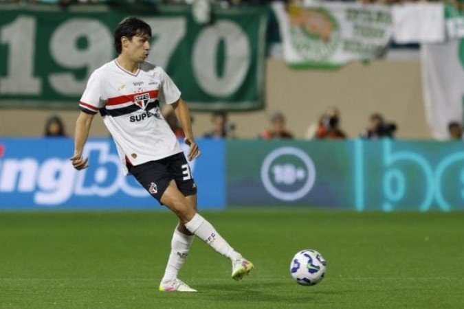 FERRARESI – Anulou Kaio Jorge no primeiro tempo e manteve uma boa pegada defensiva ao longo da partida.  NOTA: 7,0.Foto: Rubens Chiri / São Paulo FC