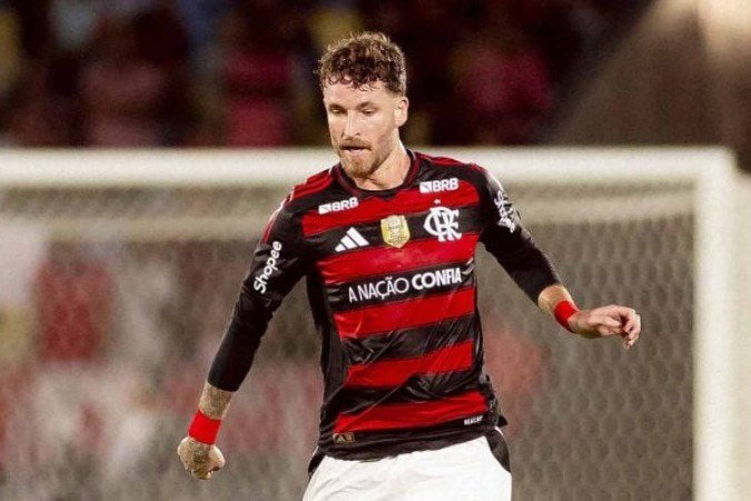 LÉO PEREIRA - Deu um bom chute no início e perdeu uma grande chance no 2° tempo. Além disso, auxiliou como construtor de jogadas saindo da defesa. NOTA 6.5 - Foto: Adriano Fontes/Flamengo