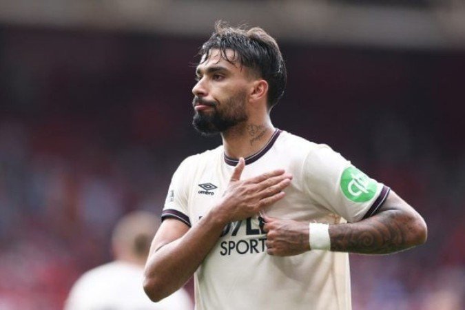 Paquetá faz um dos gols do West Ham neste 3 a 0 sobre o Nottingham, na casa do rival -  (crédito: Foto: Dan Istitene/Getty Images))