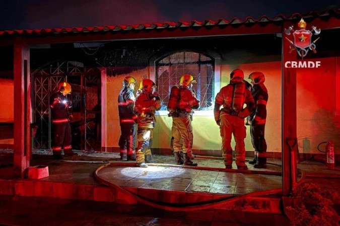 Incêndio em casa de dependentes químicos tem 5 mortos e 11 pessoas atendidas
