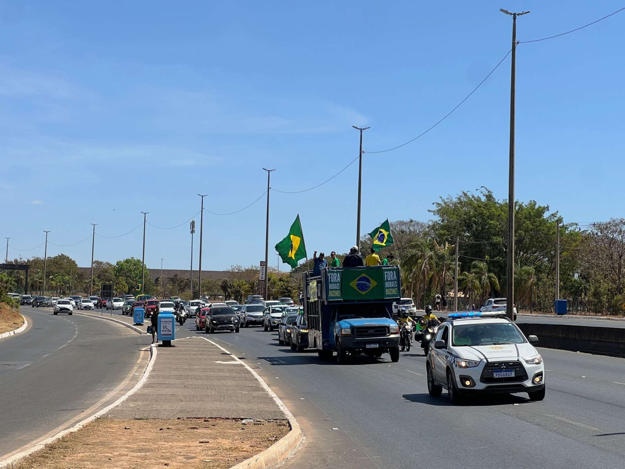 Carreata de apoiadores do ex-presidente Jair Bolsonaro, neste domingo (31/8)