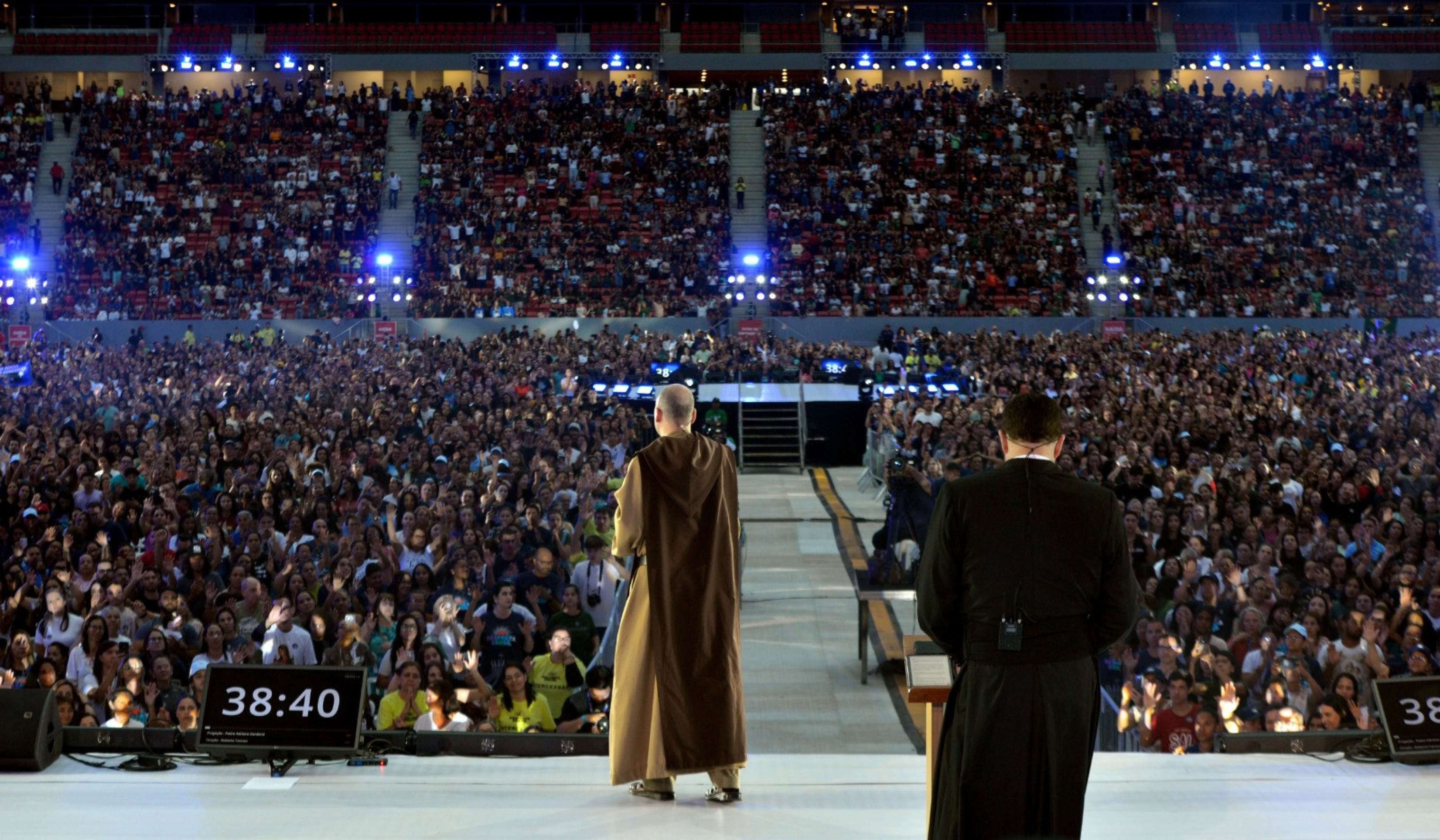 Desperta Brasil: evento católico reúne 80 mil pessoas no Mané Garrincha