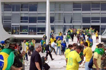 PMs são julgados por omissão durante os atos golpistas de 2023 - (crédito: Ed Alves/CB/D.A Press) PMs são julgados por omissão durante os atos golpistas de 2023 - (crédito: Ed Alves/CB/D.A Press)