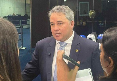 Ao divulgar o relatório, Efraim Filho destacou que o projeto visa punir os maus, mas premiar os bons pagadores -  (crédito: Wal Lima/CB/DA.Press) -Ao divulgar o relatório, Efraim Filho destacou que o projeto visa punir os maus, mas premiar os bons pagadores -  (crédito: Wal Lima/CB/DA.Press)