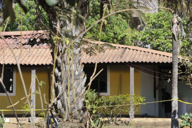 Incêndio ocorreu na  Clinica Liberte-se, no Paranoá, neste domingo (31/8) -  (crédito: Carlos Vieira             )