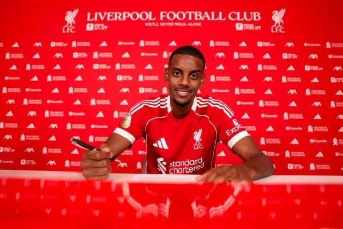 Isak ficou fora da pré-temporada do Newcastle e ainda não jogou na Premier League - (crédito: Foto: Nikki Dyer / Liverpool) Isak ficou fora da pré-temporada do Newcastle e ainda não jogou na Premier League - (crédito: Foto: Nikki Dyer / Liverpool)