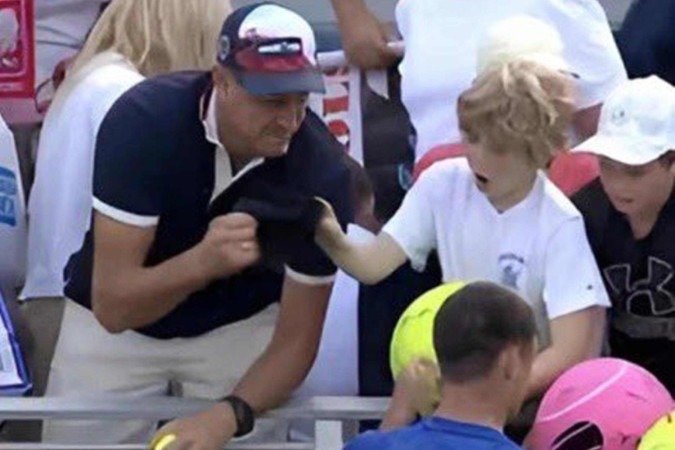 CEO que roubou boné de criança no US Open se manifesta após polêmica
