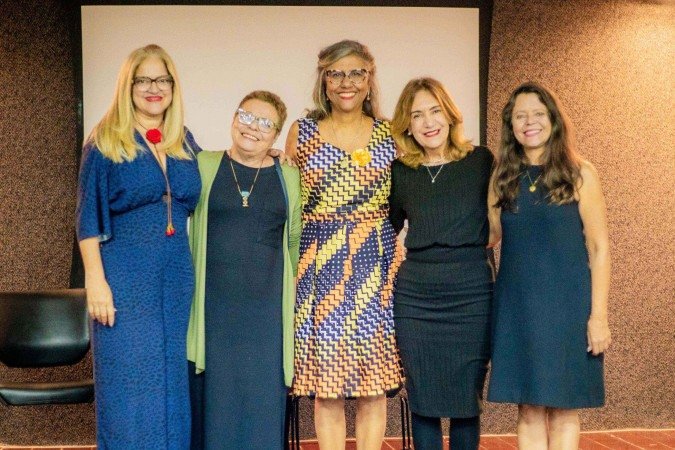 Grupo coordenador do 2º Encontro do Mulherio das Letras DF - (crédito: Divulgação) Grupo coordenador do 2º Encontro do Mulherio das Letras DF - (crédito: Divulgação)