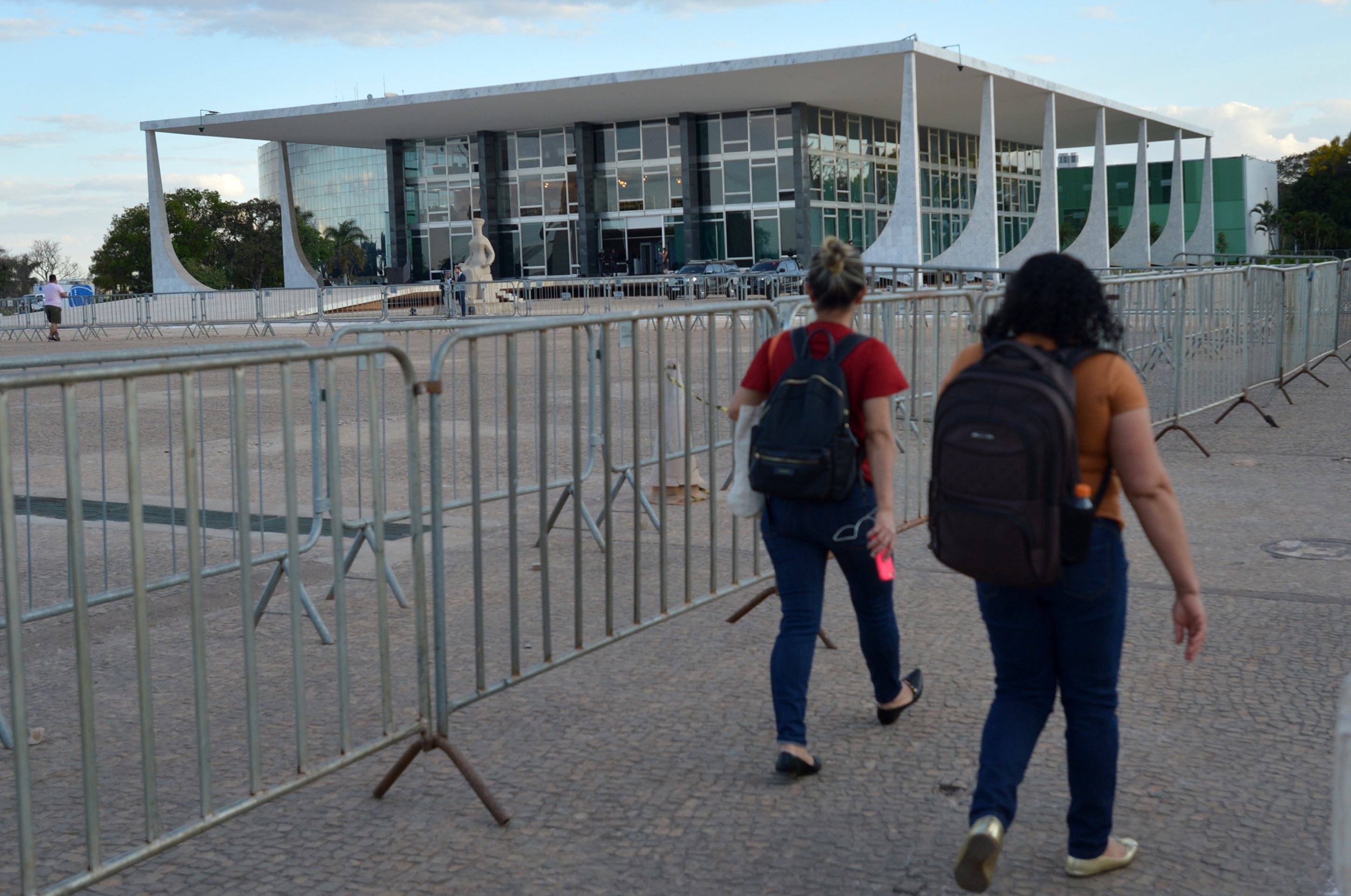 Julgamento de Bolsonaro, o STF sob olhar do mundo e as fake news