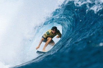 Yago Dora levitou nas ondas de Fiji e lavou a alma com o título inédito da WSL     -  (crédito: Ed Sloane/World Surf League)