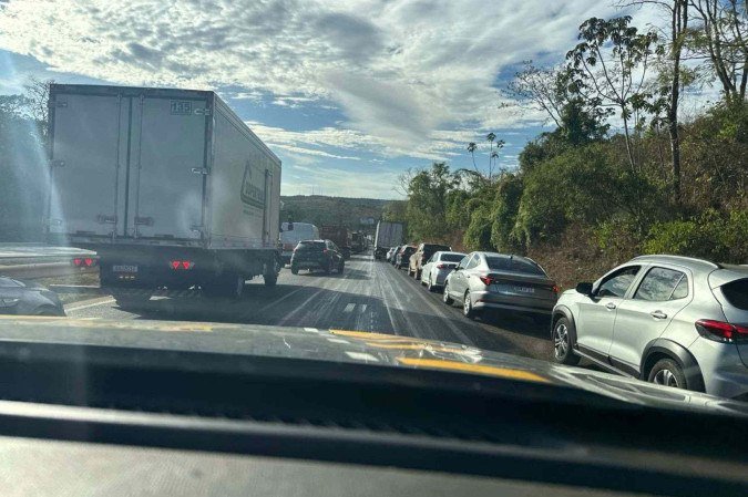 O trecho de 15 quilômetros ficou interditado por 7 horas -  (crédito: Material cedido ao Correio)