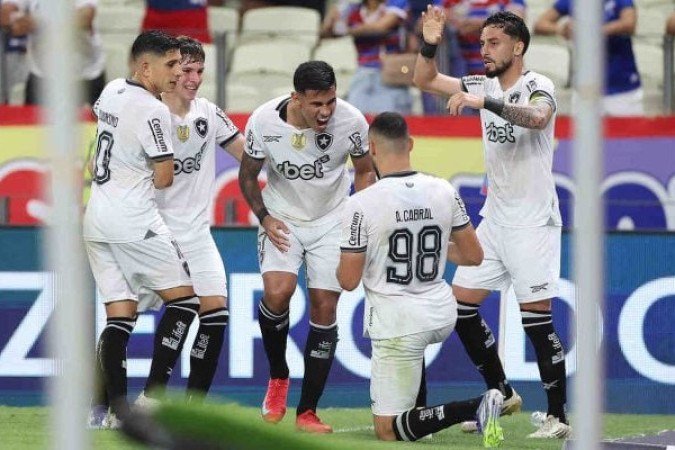 Confira, então, na sequência, como ficou a lista dos mais valiosos (do menor para o maior) do elenco alvinegro. Os números são do site 