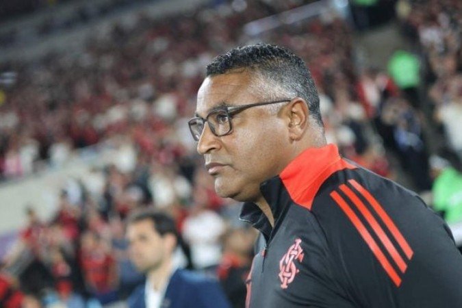 Roger Machado analisa experimentar variações táticas no Internacional durante a paralisação na data Fifa  -  (crédito: Foto: Ricardo Duarte / Internacional)