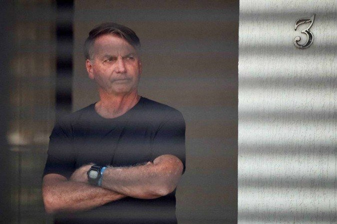 Tarcísio já falou abertamente que trabalharia pela anistia a Bolsonaro; relatos dão conta de que governador está em Brasília fazendo isso - (crédito: Reuters) Tarcísio já falou abertamente que trabalharia pela anistia a Bolsonaro; relatos dão conta de que governador está em Brasília fazendo isso - (crédito: Reuters)