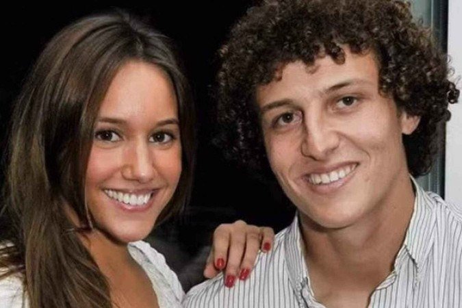 David Luiz é alvo de acusações em outros caos de traição e por suposta virgindade - (crédito: Foto: Reproução / Instagram) David Luiz é alvo de acusações em outros caos de traição e por suposta virgindade - (crédito: Foto: Reproução / Instagram)