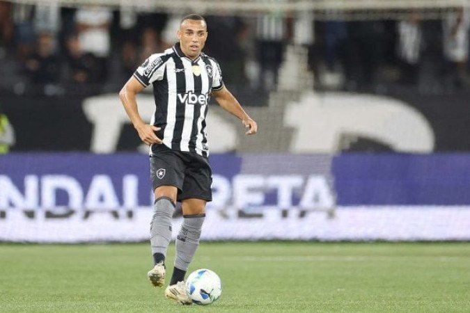 27 - MARÇAL (lateral-esquerdo) - 300 mil euros (R$ 1,9 milhão) - Foto: Vitor Silva/Botafogo 