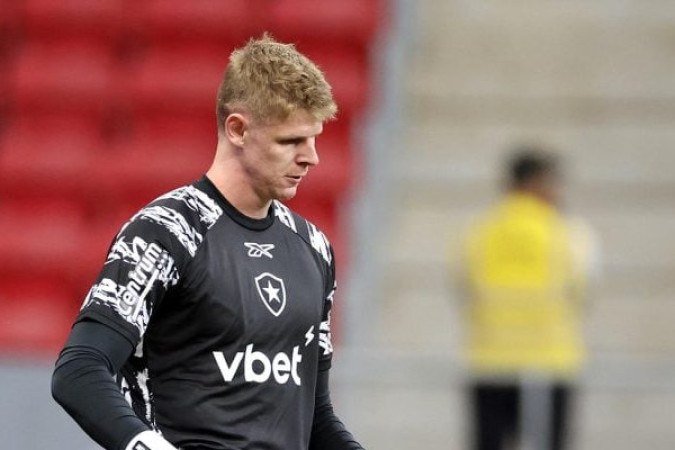 28 - RAUL (goleiro) - 100 mil euros (R$ 636 mil) - Foto: Vitor Silva/Botafogo 