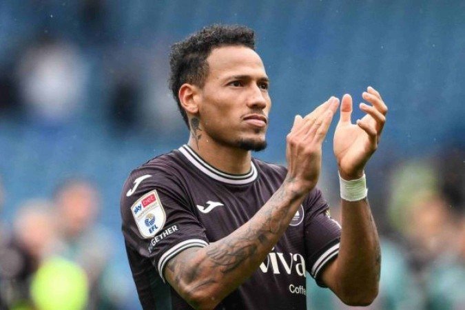 Ronald Martins vive bom início de Championship pelo Swansea - (crédito: Foto: Divulgação/Swansea City) Ronald Martins vive bom início de Championship pelo Swansea - (crédito: Foto: Divulgação/Swansea City)