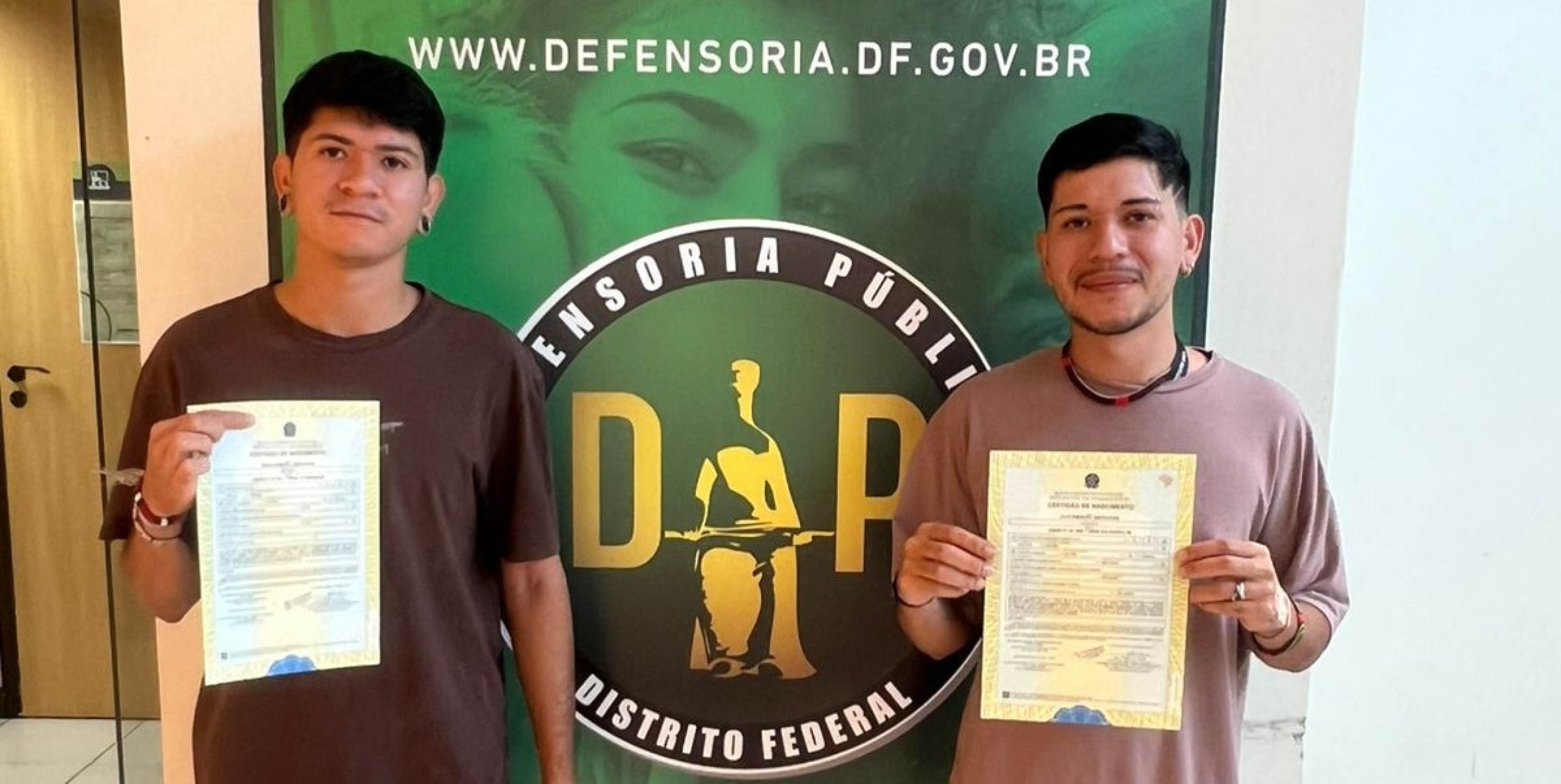 Os irmãos Urian e Eloi adicionaram a etnia do pai em seus registros oficiais