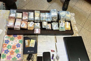 Dinheiro apreendido em endereços ligados aos investigados