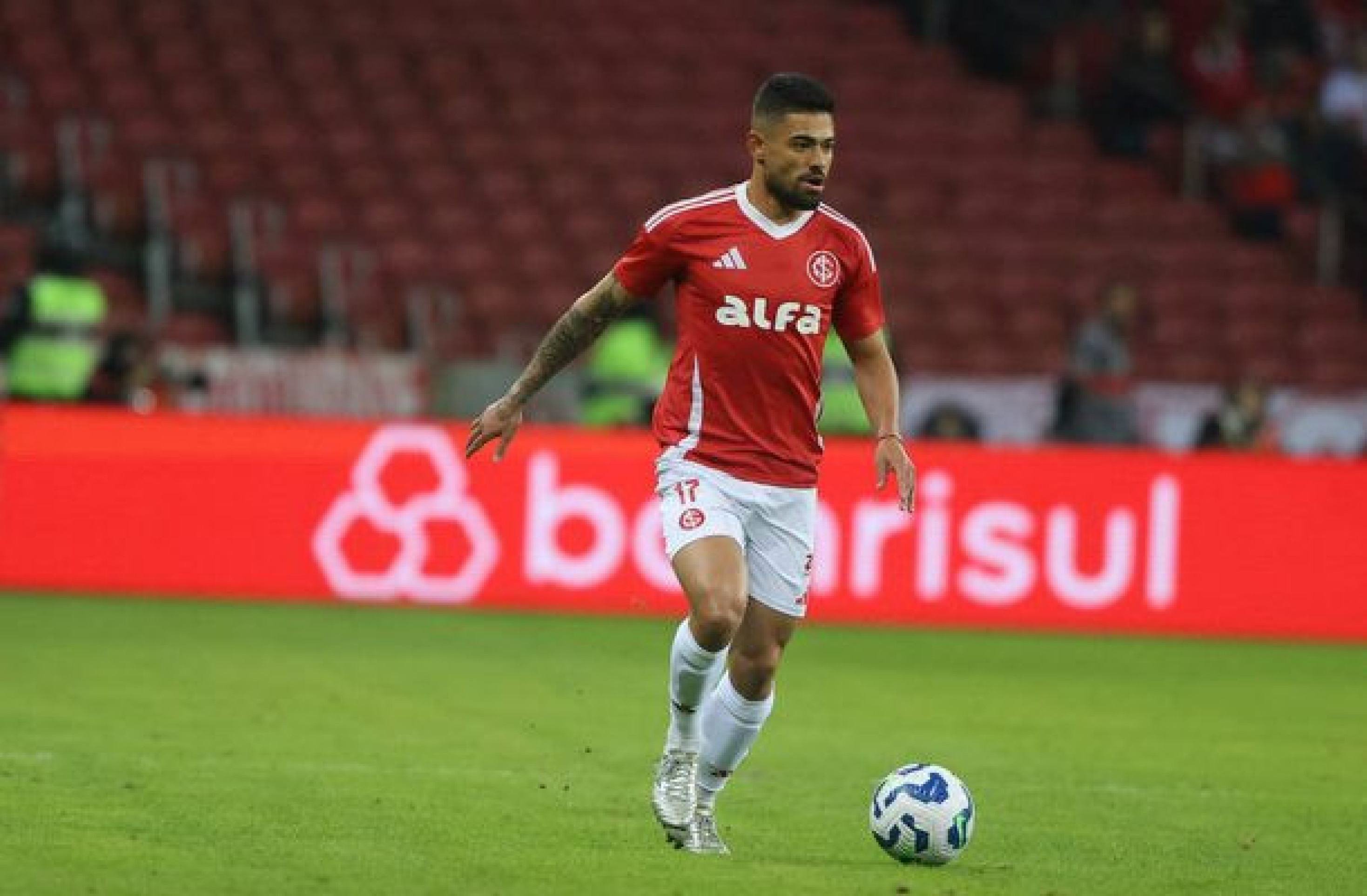 Venda de Wesley abre disputa na ponta direita do Internacional