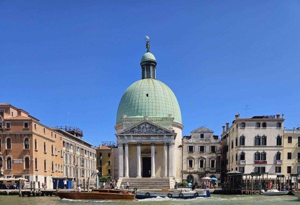 Patrick Selvatti/CB/DA Press