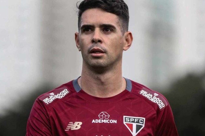Oscar se recupera de fraturas em vértebras  -  (crédito: Foto: Pedro Guedes/São Paulo )