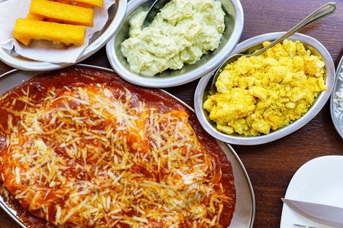 03.09.2025. Guilherme Felix CB/DA Press. Divirta-se. Bifeteria, Chef Fabricio Acauan de Filippis. prato parmegiana de cox..o mole tamanho M.
- (crédito: Guilherme Felix CB/DA Press. ) 03.09.2025. Guilherme Felix CB/DA Press. Divirta-se. Bifeteria, Chef Fabricio Acauan de Filippis. prato parmegiana de cox..o mole tamanho M.
- (crédito: Guilherme Felix CB/DA Press. )