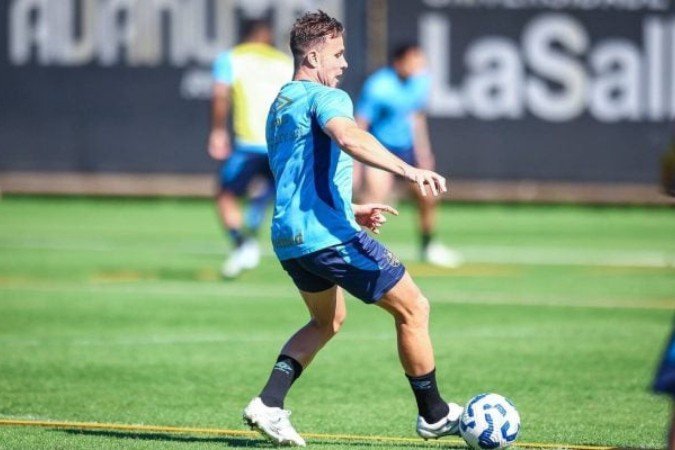 Arthur passa por planejamento envolvendo aprimoramento físico para reestrear pelo Grêmio -  (crédito: Foto: Lucas Uebel / Grêmio FBPA)