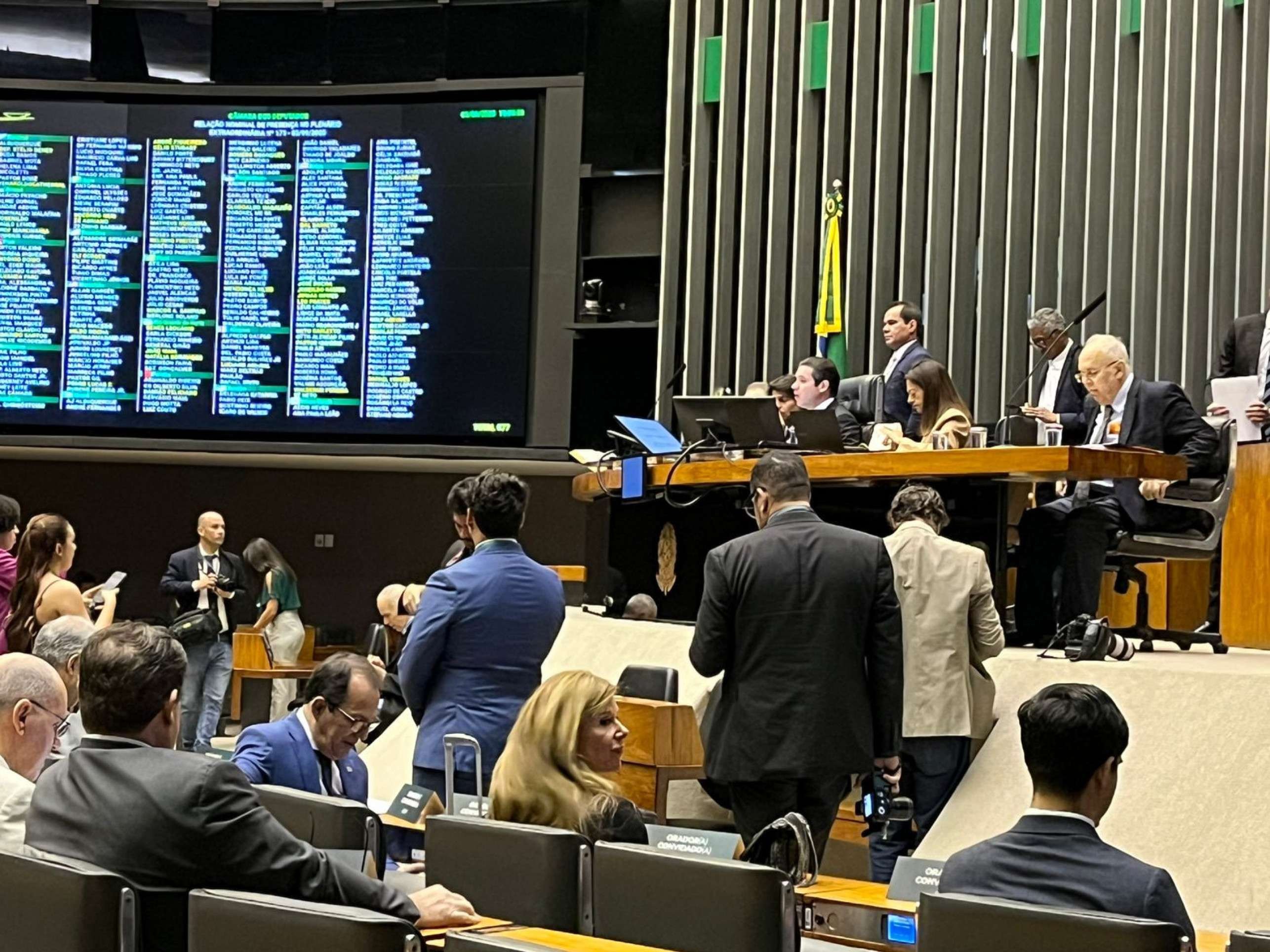 Câmara debate reforma administrativa em comissão geral