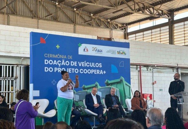  Bruna Gaston CB/DA Press