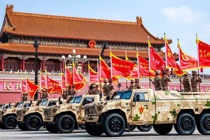 Análise: Exibição militar da China mostra risco da política de tarifas de Trump