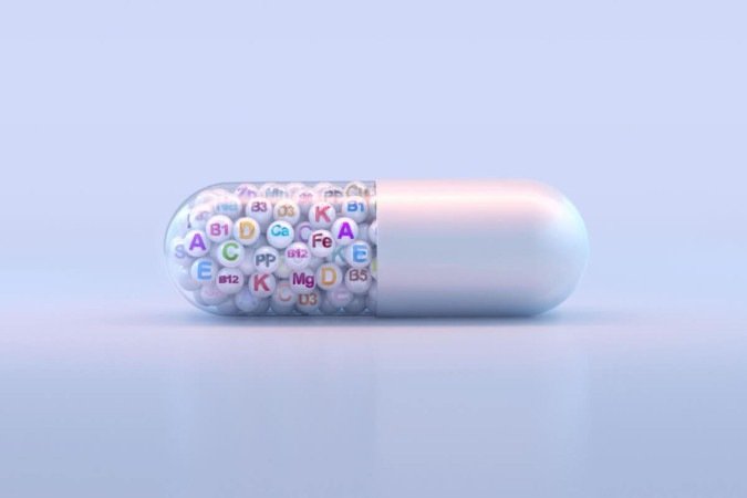 O consumo exagerado de vitaminas representa um risco à saúde (Imagem: Corona Borealis Studio | Shutterstock)  -  (crédito: EdiCase)