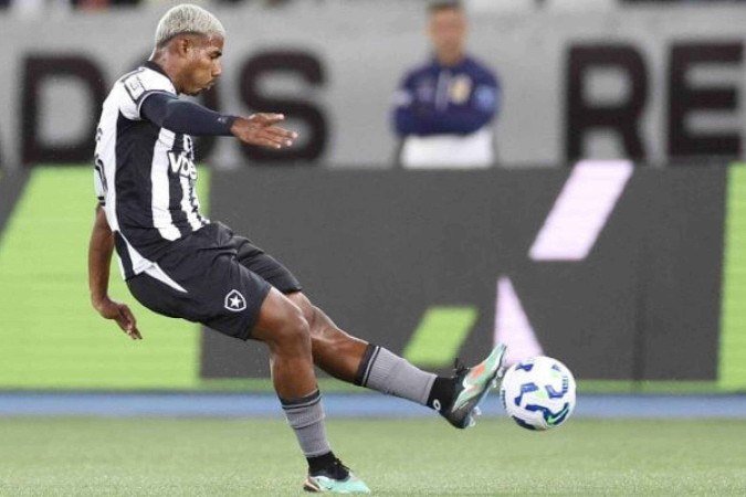 Cuiabano em ação pelo Botafogo - (crédito: Foto: Vitor Silva/Botafogo) Cuiabano em ação pelo Botafogo - (crédito: Foto: Vitor Silva/Botafogo)