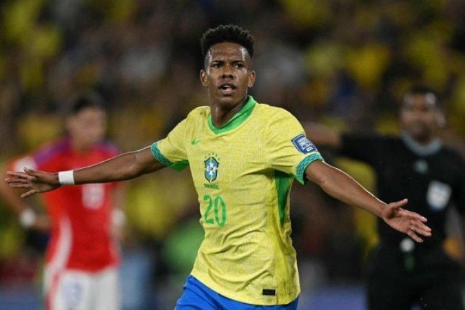 ESTEVÃO – Foi o mais objetivo do ataqueno primeiro tempo, tanto nos passes curtos e de primeira quanto tentando o drible. Se entendeu bem com Wesley e Raphinha, e fez o gol do Brasil no primeiro tempo em lance de oportunismo com uma meia bicicleta/voleio que colocou a bola na rede. NOTA 7,5. Foto: Raphael Ribeiro