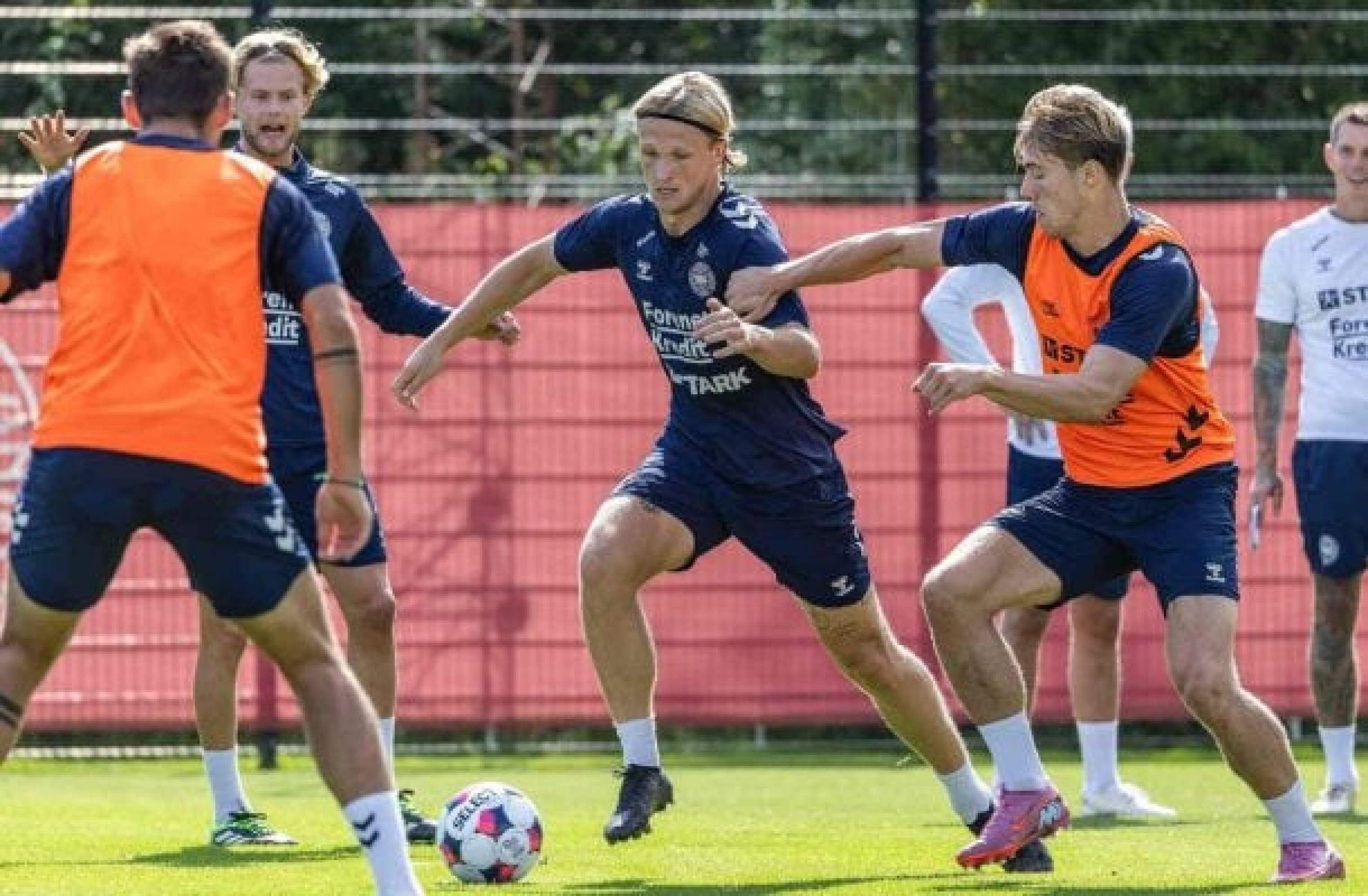 Dinamarca x Escócia: onde assistir, escalações e arbitragem