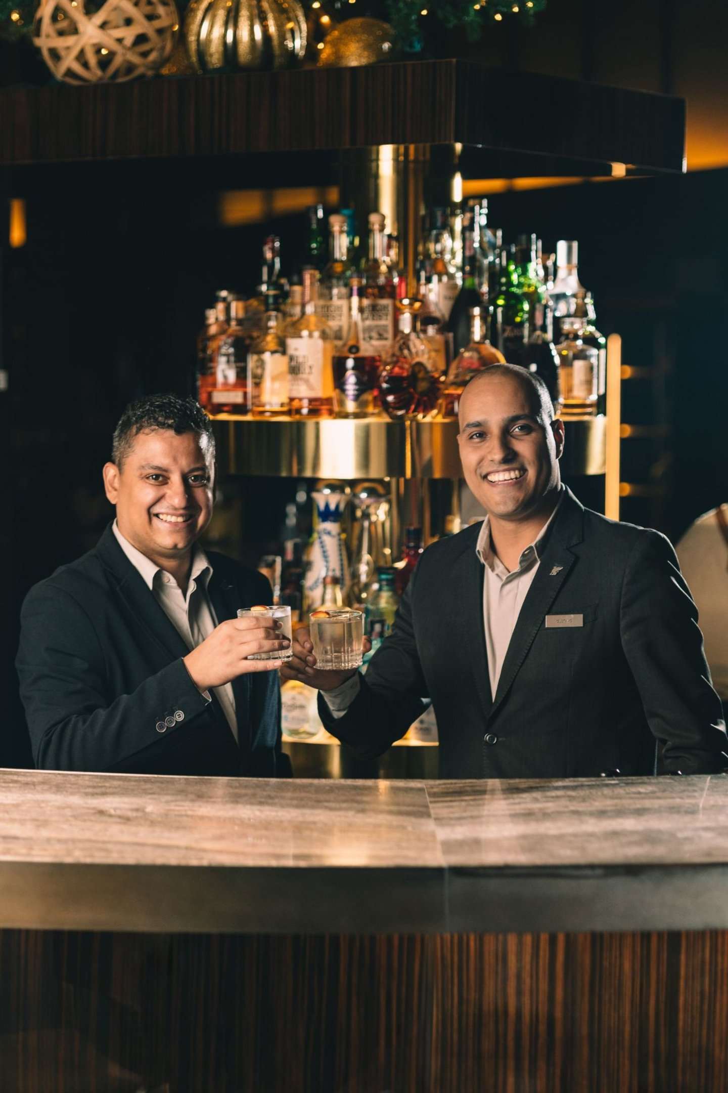 Gustavo Rômulo (esquerda) e Eduardo Tavares comandam o Bar Caju