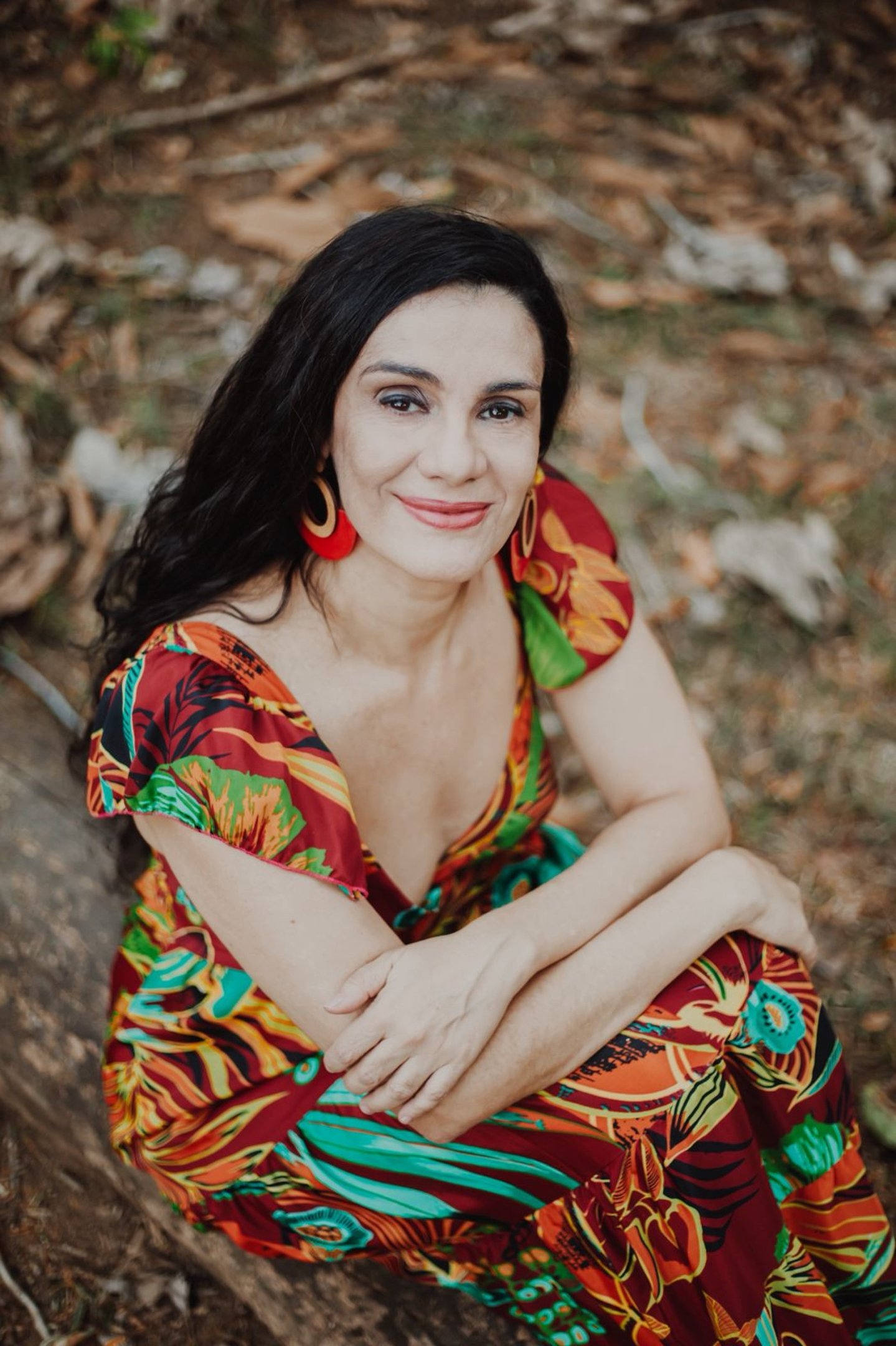 Fernanda Cabral homenageia Rosa Passos em show na Casa Thomas Jefferson